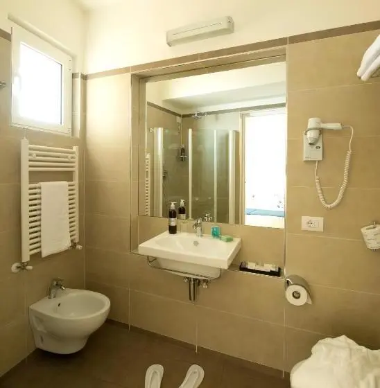 オーシャンビューデラックスルーム, Una Hotels Imperial Beach Fano