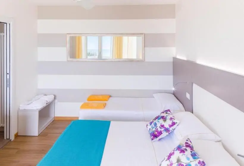 オーシャンビューデラックスルーム, Una Hotels Imperial Beach Fano