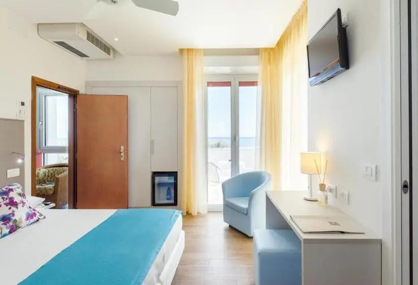 オーシャンビューデラックスルーム, Una Hotels Imperial Beach Fano