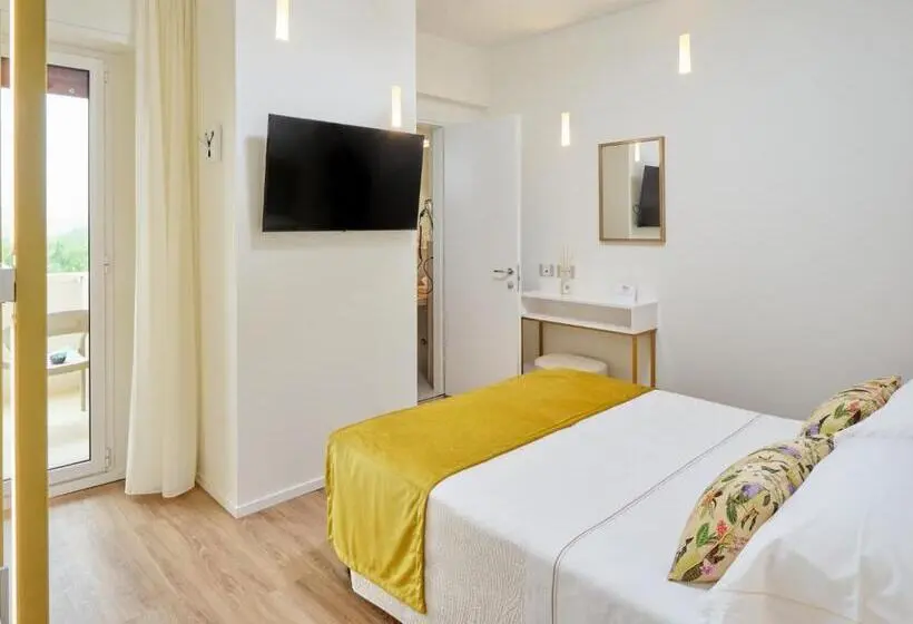 オーシャンビュースタンダードルーム, Una Hotels Imperial Beach Fano
