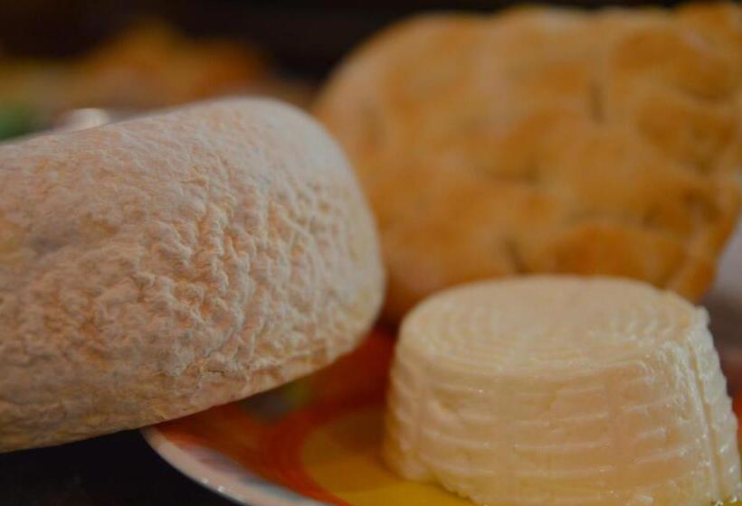 דירת פנטהאוז 1 חדרי שינה, Maestà Delle Quattro Chiavi