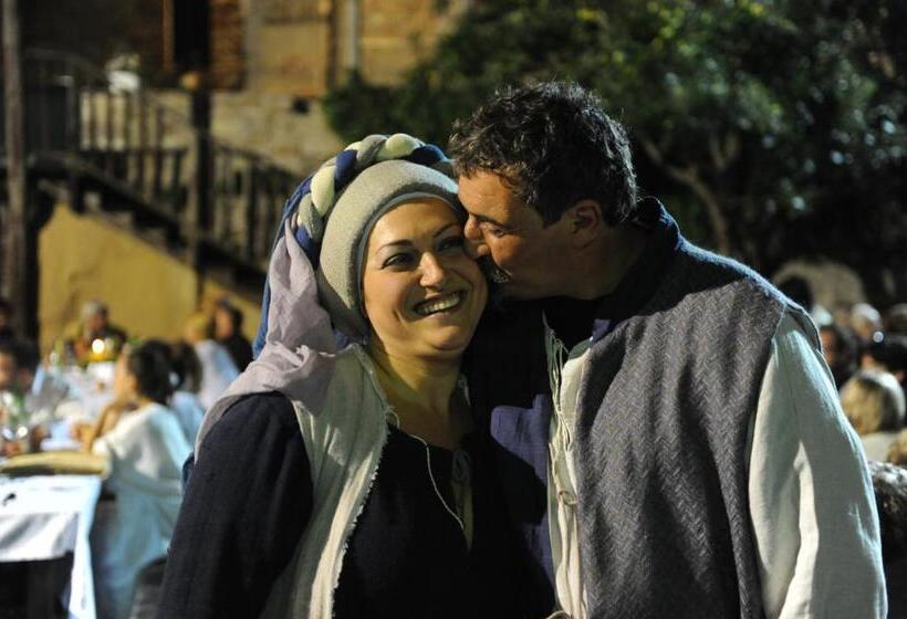 דירת פנטהאוז 1 חדרי שינה, Maestà Delle Quattro Chiavi