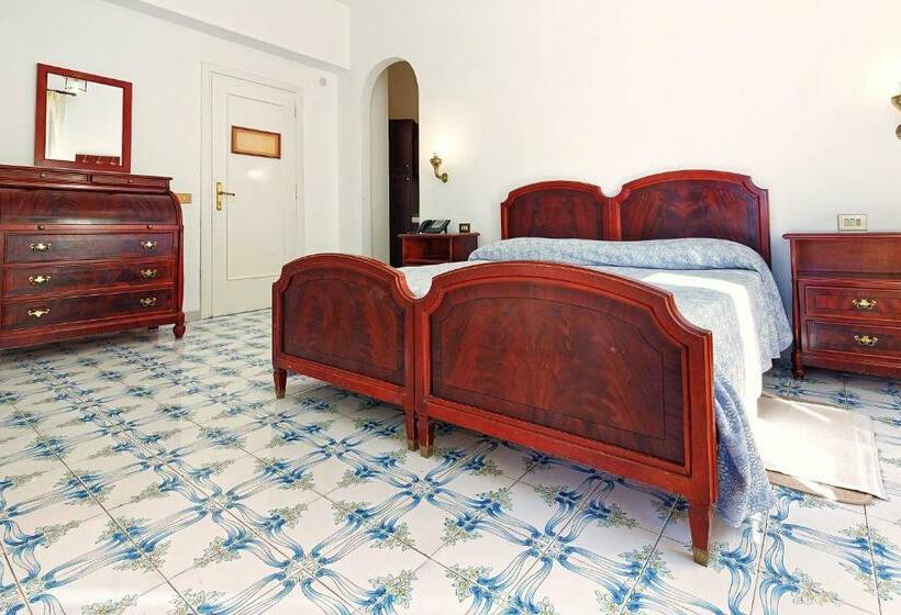 إستوديو قياسى مطل على البحر, Parco Smeraldo Appartamenti