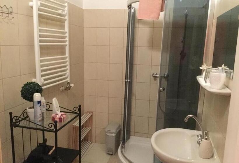 اتاق لوکس, Bazilika Vendégház