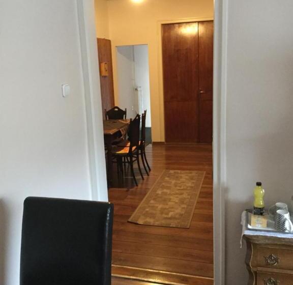 اتاق لوکس, Bazilika Vendégház