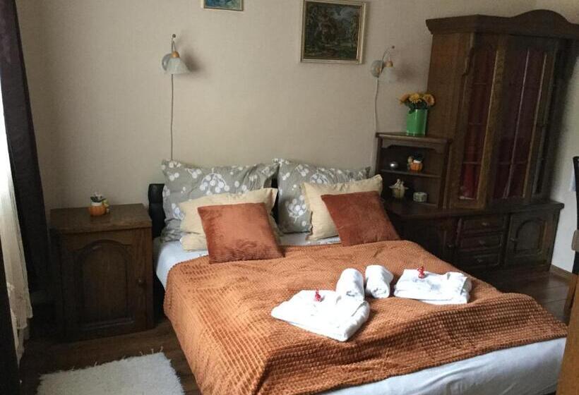 اتاق لوکس, Bazilika Vendégház