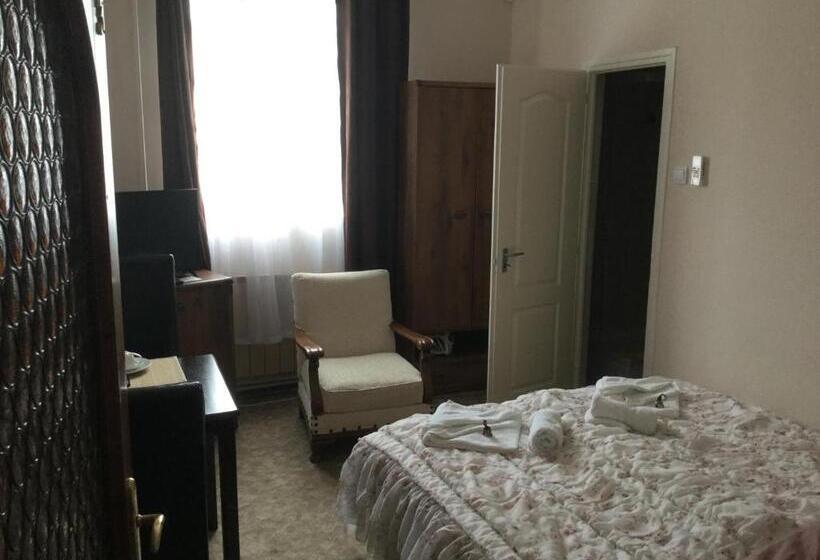 اتاق لوکس, Bazilika Vendégház