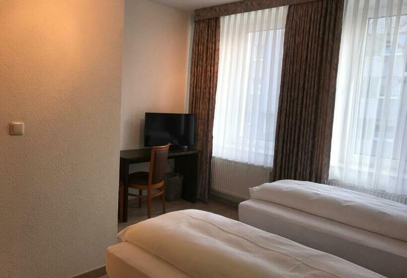 Номер Стандарт, Bff Airport Messe Schlaf   Düsseldorf