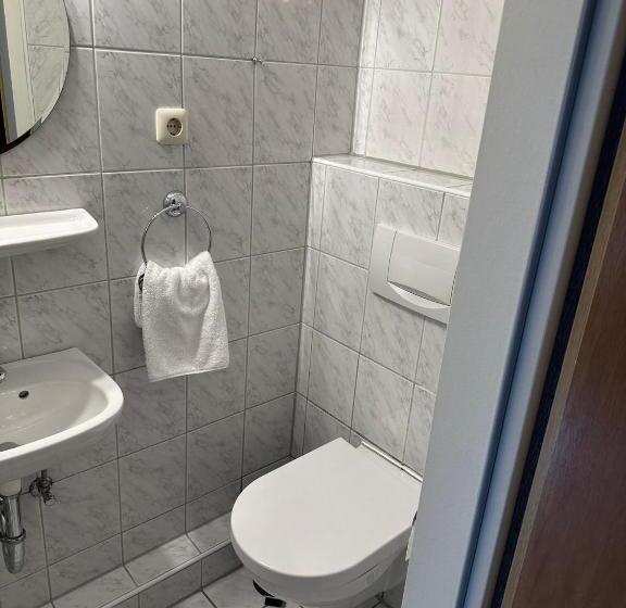 חדר סטנדרט, Bff Airport Messe Schlaf   Düsseldorf