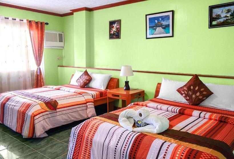 سوییت لوکس, Blue Corals Beach Resort