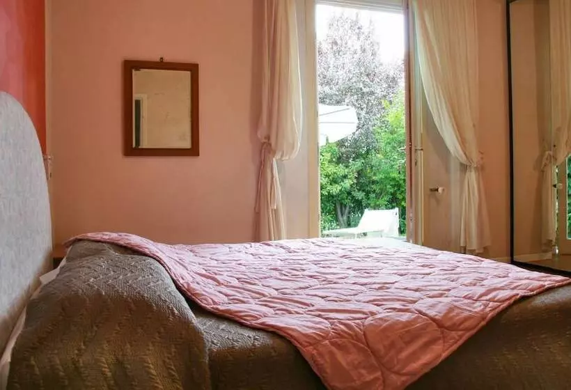 スタンダードルーム, A Casa Di Manu