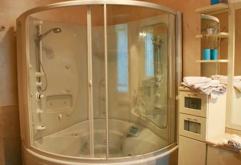 غرفة قياسية, A Casa Di Manu