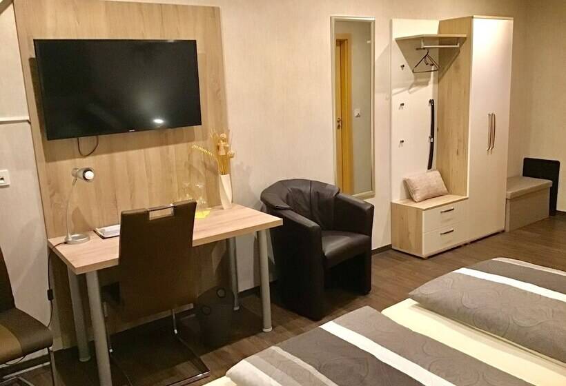 Номер Стандарт, Pension Am Schlossberg