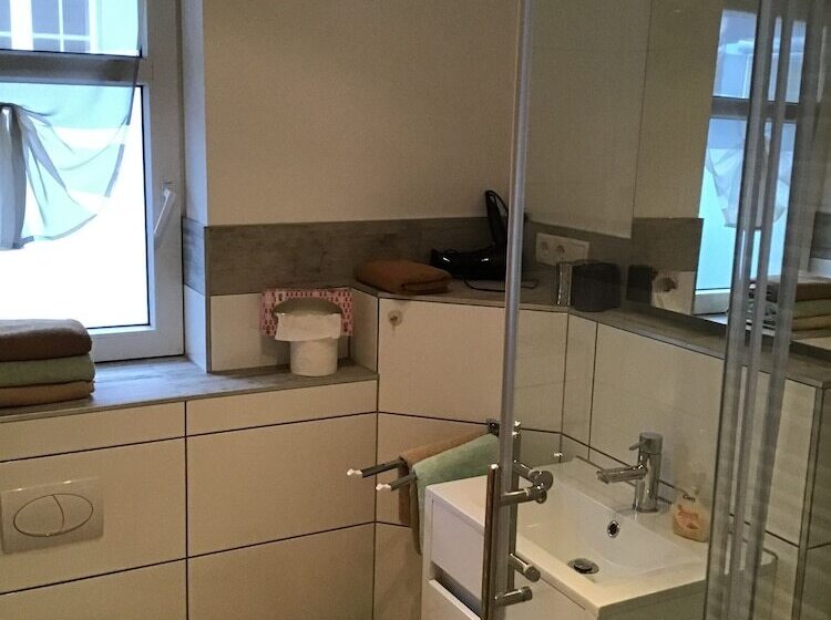 Семейный Номер, Pension Am Schlossberg