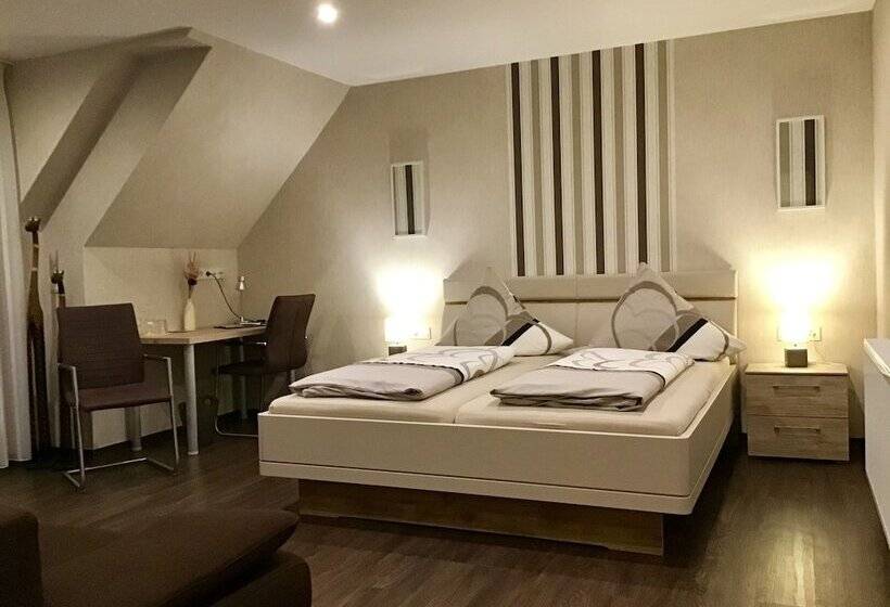 Семейный Номер, Pension Am Schlossberg