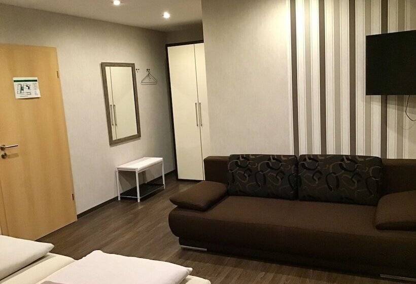 Семейный Номер, Pension Am Schlossberg