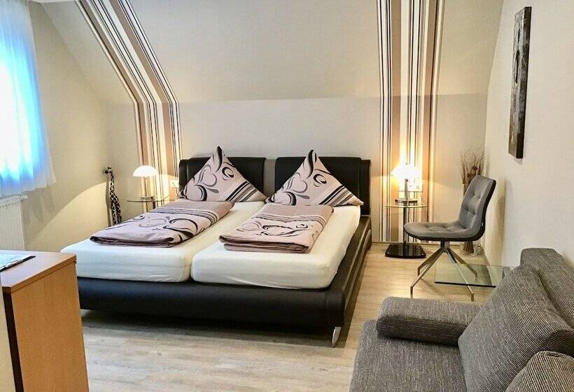 Семейный Номер, Pension Am Schlossberg