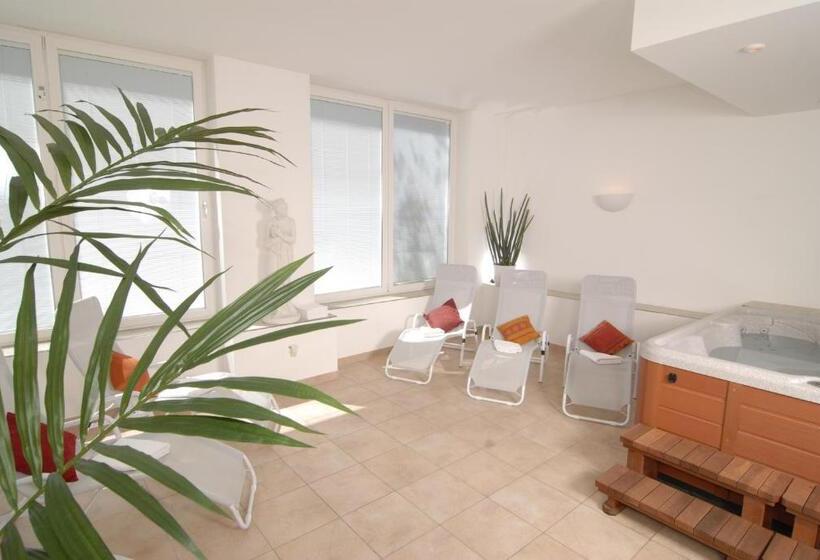 스탠다드 발코니 룸, Genusshotel Goldene Rose