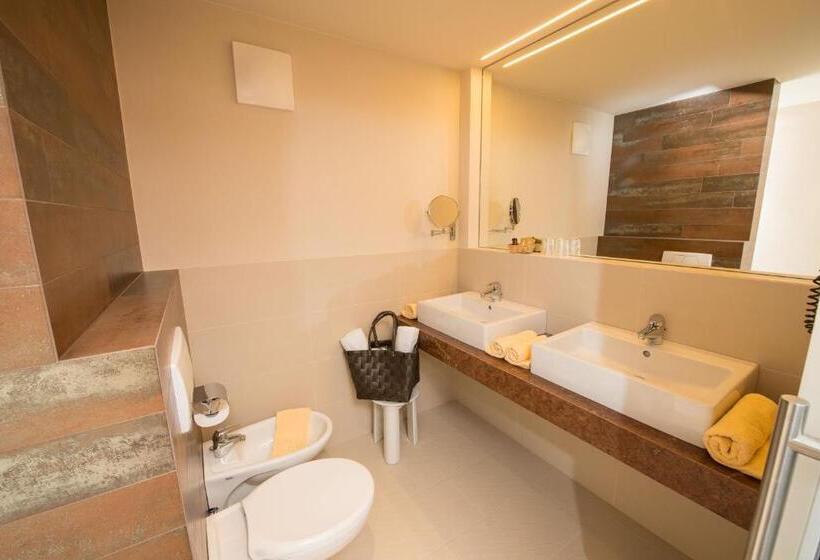 스탠다드 발코니 룸, Genusshotel Goldene Rose