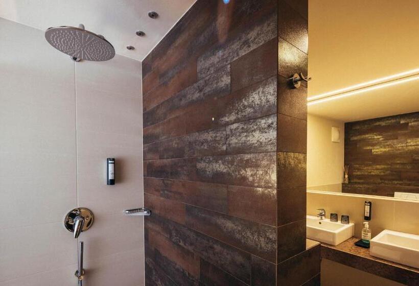 스탠다드 발코니 룸, Genusshotel Goldene Rose