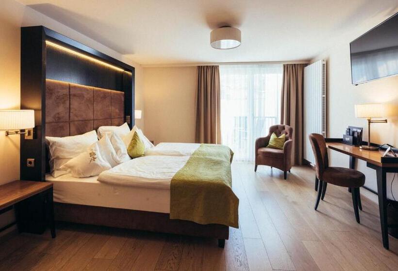 Номер Стандарт с Балконом, Genusshotel Goldene Rose