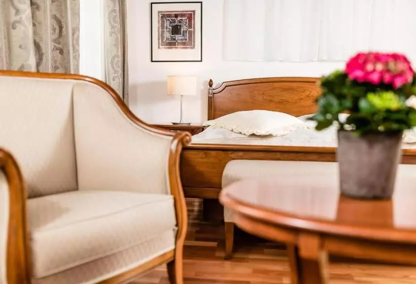 Standard Room, Restaurant Lilie