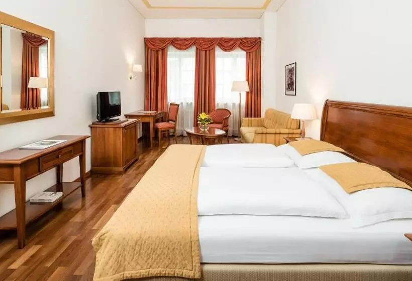 Standard Room, Restaurant Lilie