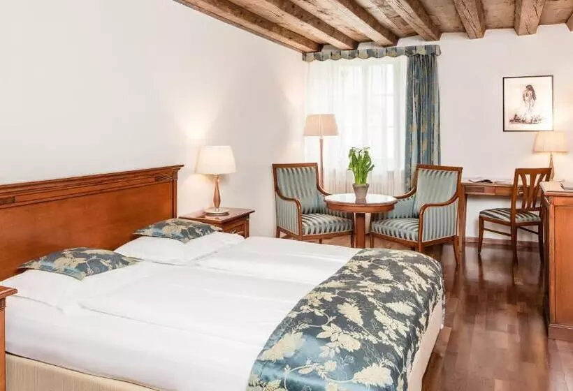 Standard Room, Restaurant Lilie