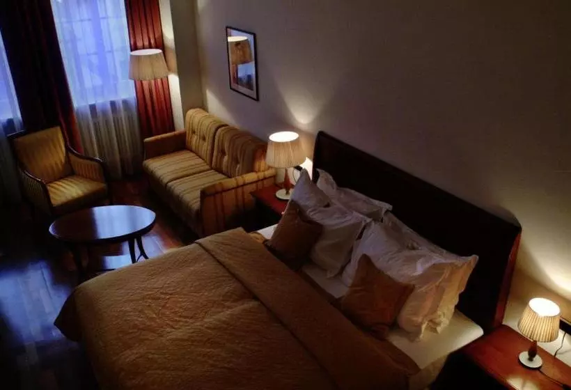 Standard Room, Restaurant Lilie
