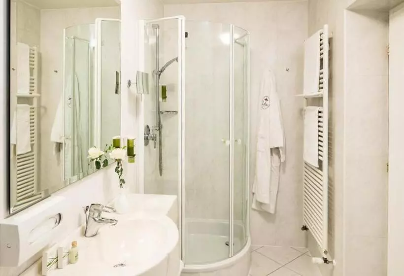 Standard Single Room, Restaurant Lilie