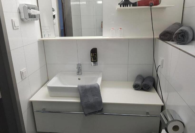 غرفة قياسية, Zum Eichenzeller