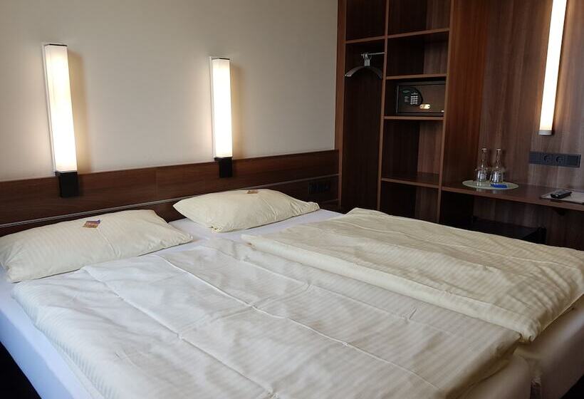 غرفة قياسية, Zum Eichenzeller