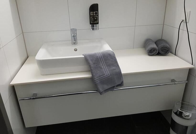 غرفة قياسية فردية, Zum Eichenzeller