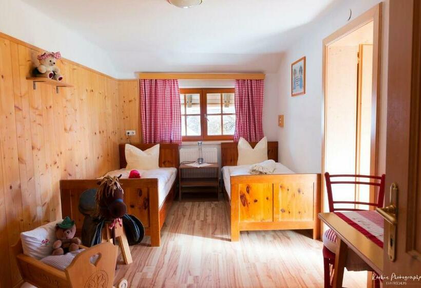 家庭间, Reiterhof Suassbauer