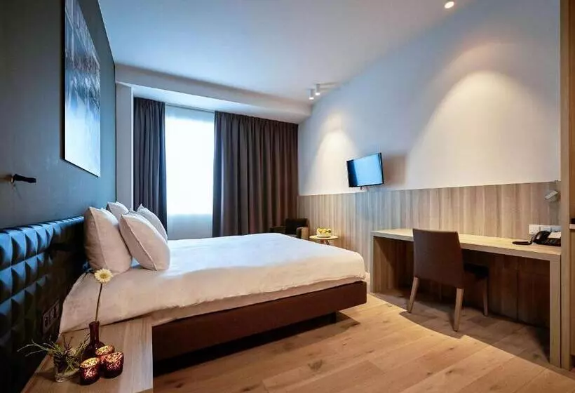 スーペリアスタジオ, C-Hotels Westwing
