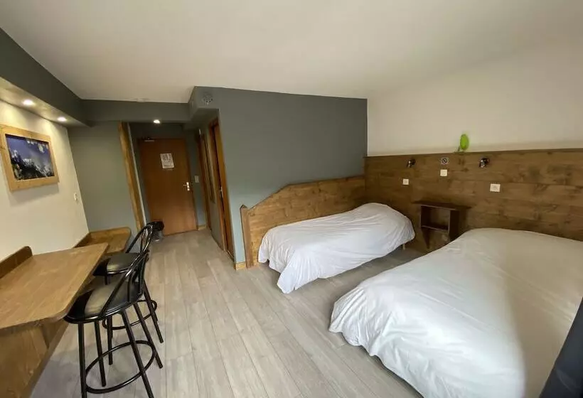 اتاق سوپریور سه تخته, Fontaine Du Mont Blanc Hotel & Spa