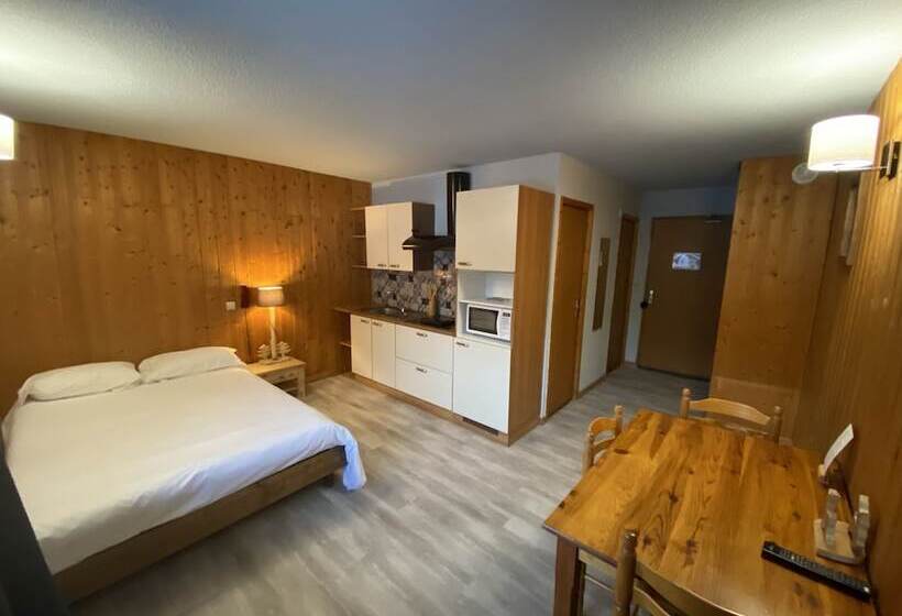 استودیوی استاندارد, Fontaine Du Mont Blanc Hotel & Spa