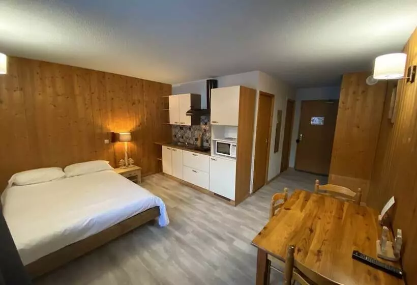 استودیوی استاندارد, Fontaine Du Mont Blanc Hotel & Spa