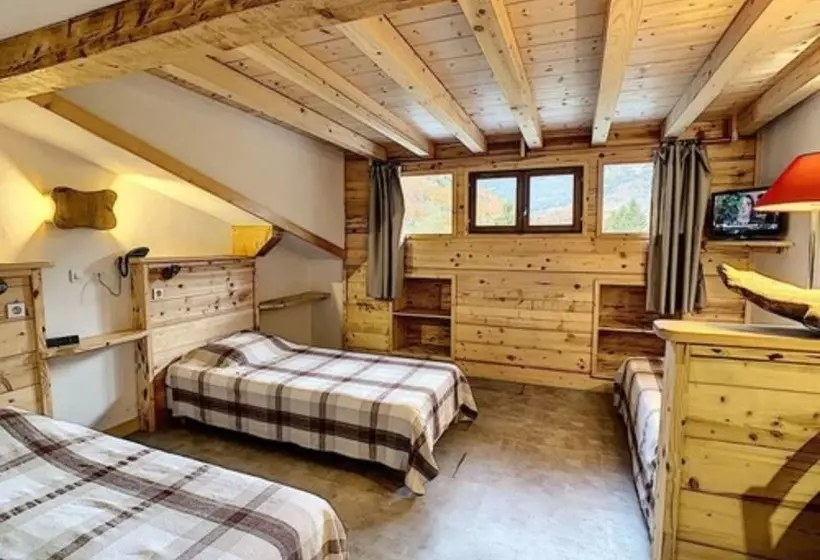 Economy Triple Room, Fontaine Du Mont Blanc Hotel & Spa