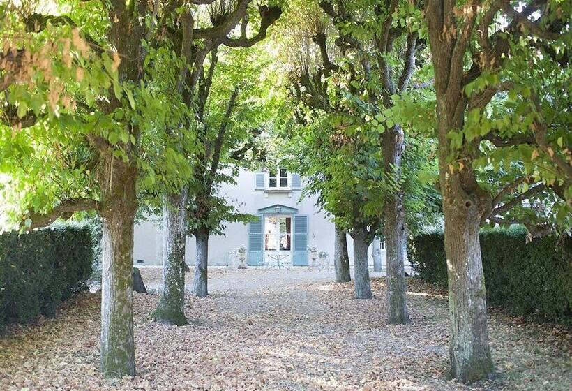 סוויטה נוף לגינה, Château De La Rue