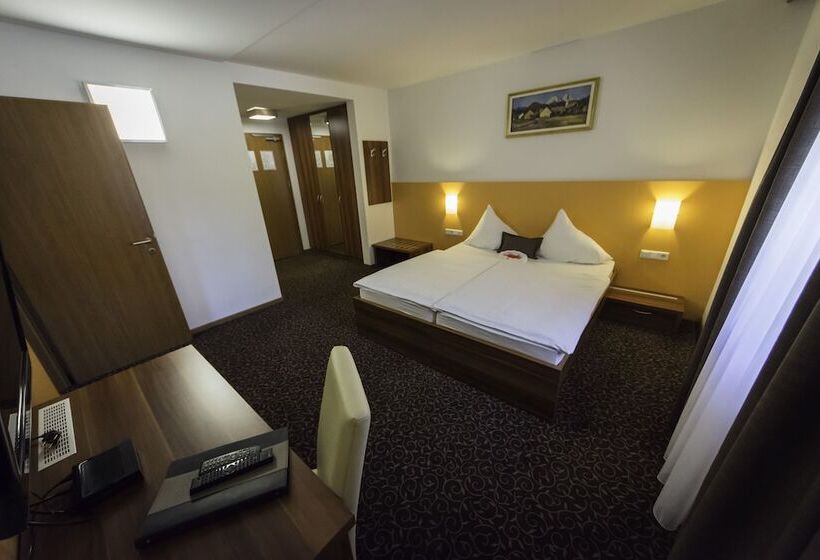 اتاق استاندارد چهار تخته, Domačija Vodnik & Apartments