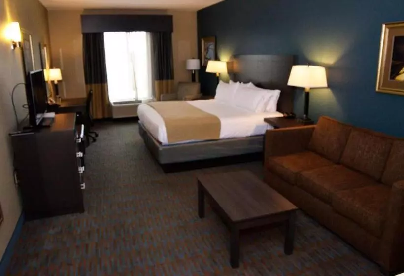 身障者適用スイートルーム, Holiday Inn Express Hotel & Suites Goldsboro   Base Area, An Ihg