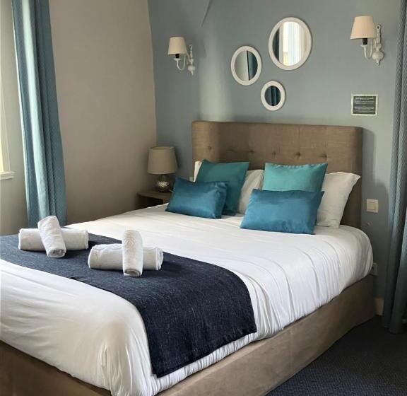 Трехместный Номер Superior, Hôtel De La Côte Fleurie
