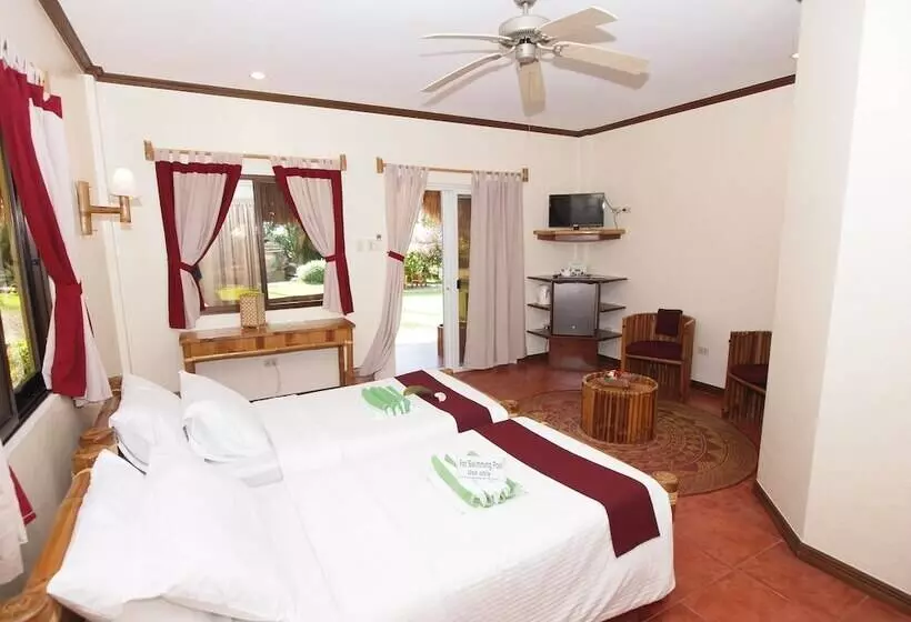 اتاق لوکس, Pura Vida Beach & Dive Resort