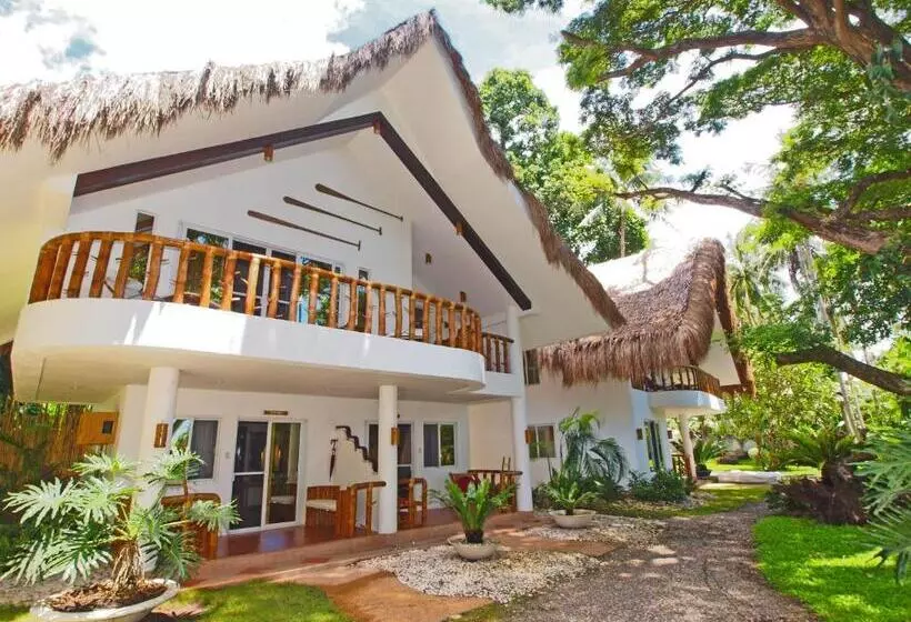 اتاق خانوادگی, Pura Vida Beach & Dive Resort