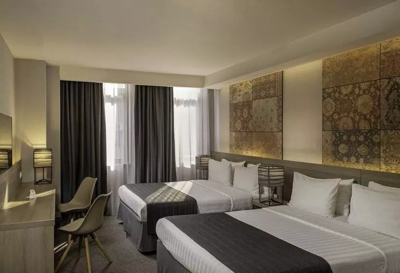 اتاق لوکس چهار تخته, Republica Hotel Yerevan