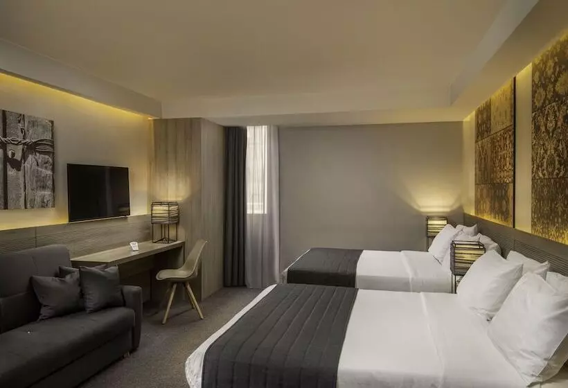 اتاق لوکس چهار تخته, Republica Hotel Yerevan
