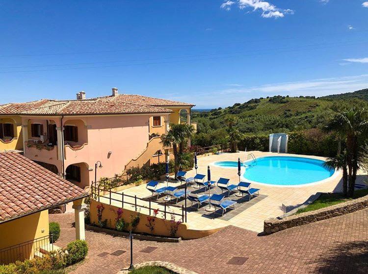Апартаменты 3 Спальни, Residence Corte Dei Venti
