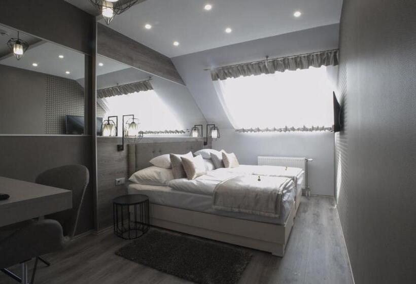 스탠다드 룸, Talizmán