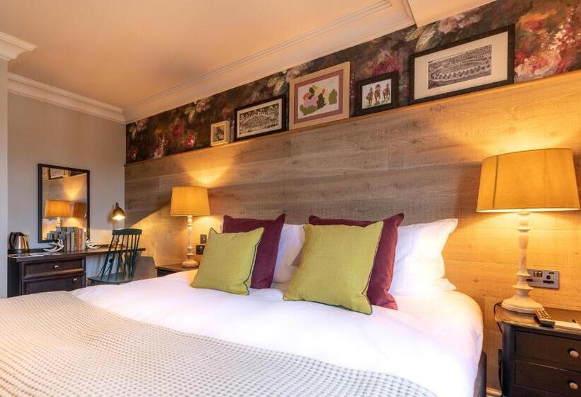 Номер Стандарт, The Foley